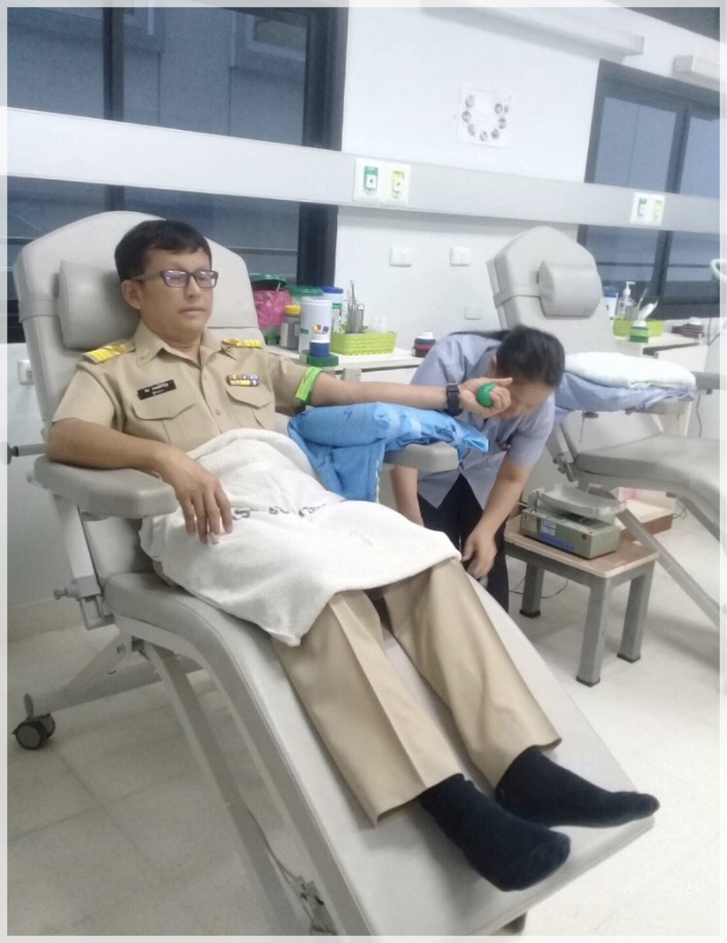 ﻿สำนักงานบังคับคดีจังหวัดสกลนคร  ร่วมบริจาคโลหิตเพื่อเฉลิมพระเกียรติพระบาทสมเด็จพระเจ้าอยู่หัว เนื่องในโอกาสมหามงคลพระราชพิธีบรมราชาภิเษก 